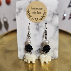 🐘 elephant rose earrings 🌹